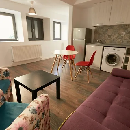 Stanford * בוקרשט